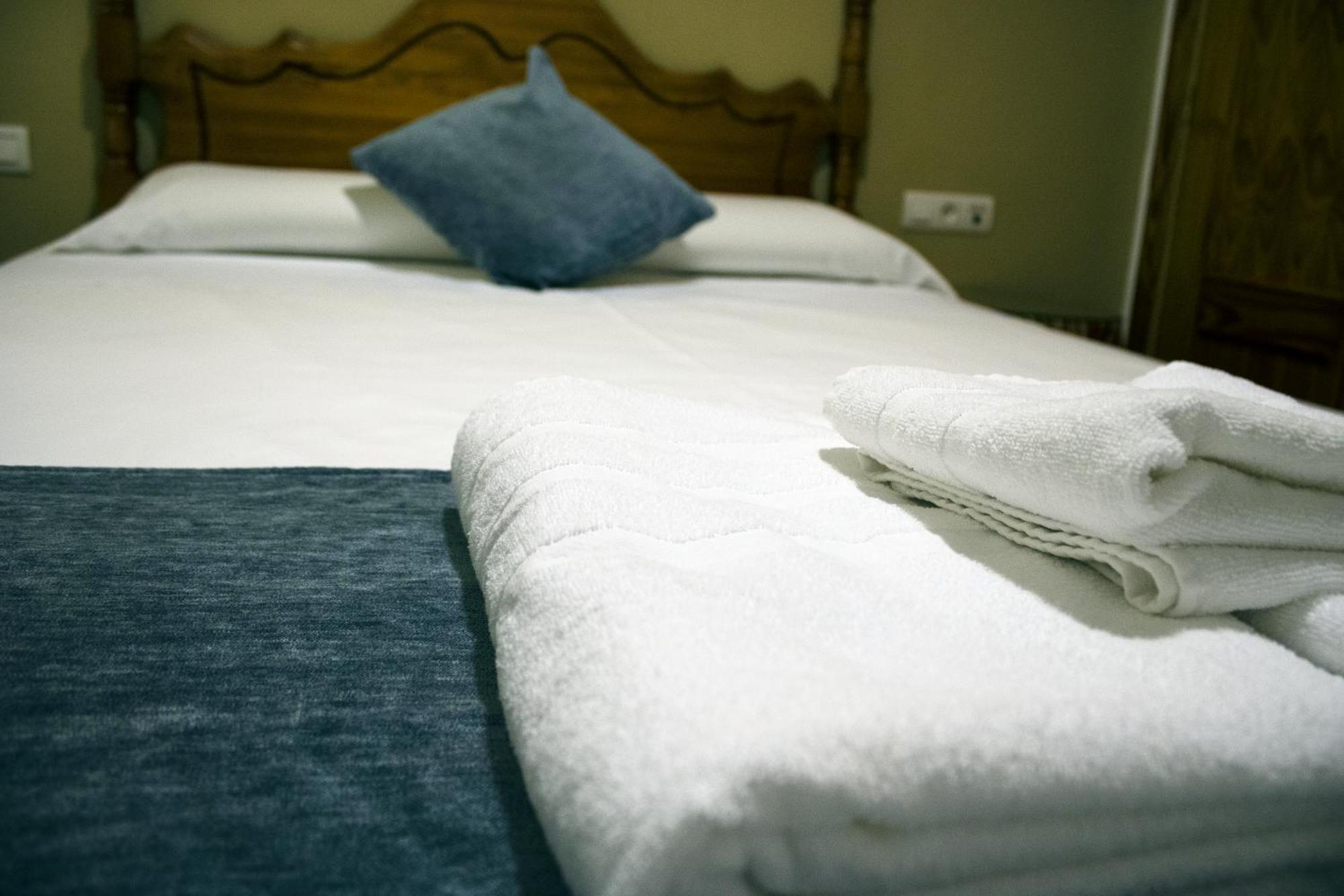 Hostal Valdepenas By Bossh Hotels מראה חיצוני תמונה